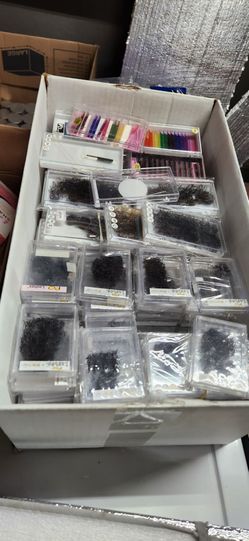 Eyelashes and material