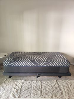 Full Size Adjustable Bed + Premium High-Quality Mattress – Excellent Condition – $1900  OBO