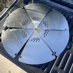 Circular sheet metal (6) triangle shaped leaf engraved metal art artwork