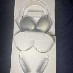 White Airpod Max 