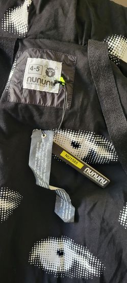 Nunu Kid Jacket Super Soft
Nununu 4_5 years old jacket super high quality, brand new with tags.
Never worn.
European child clothing brand.
Super soft 