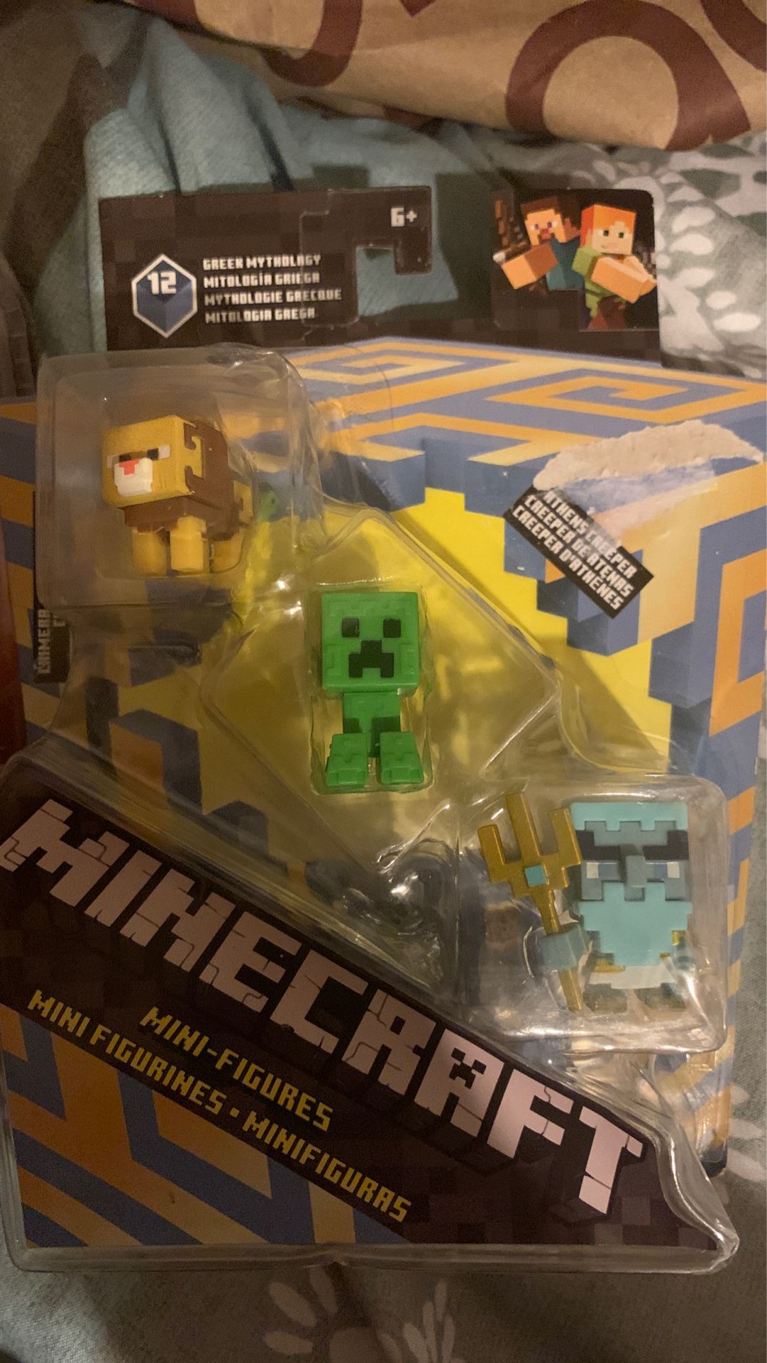 2 new mini figures Minecraft Roblox