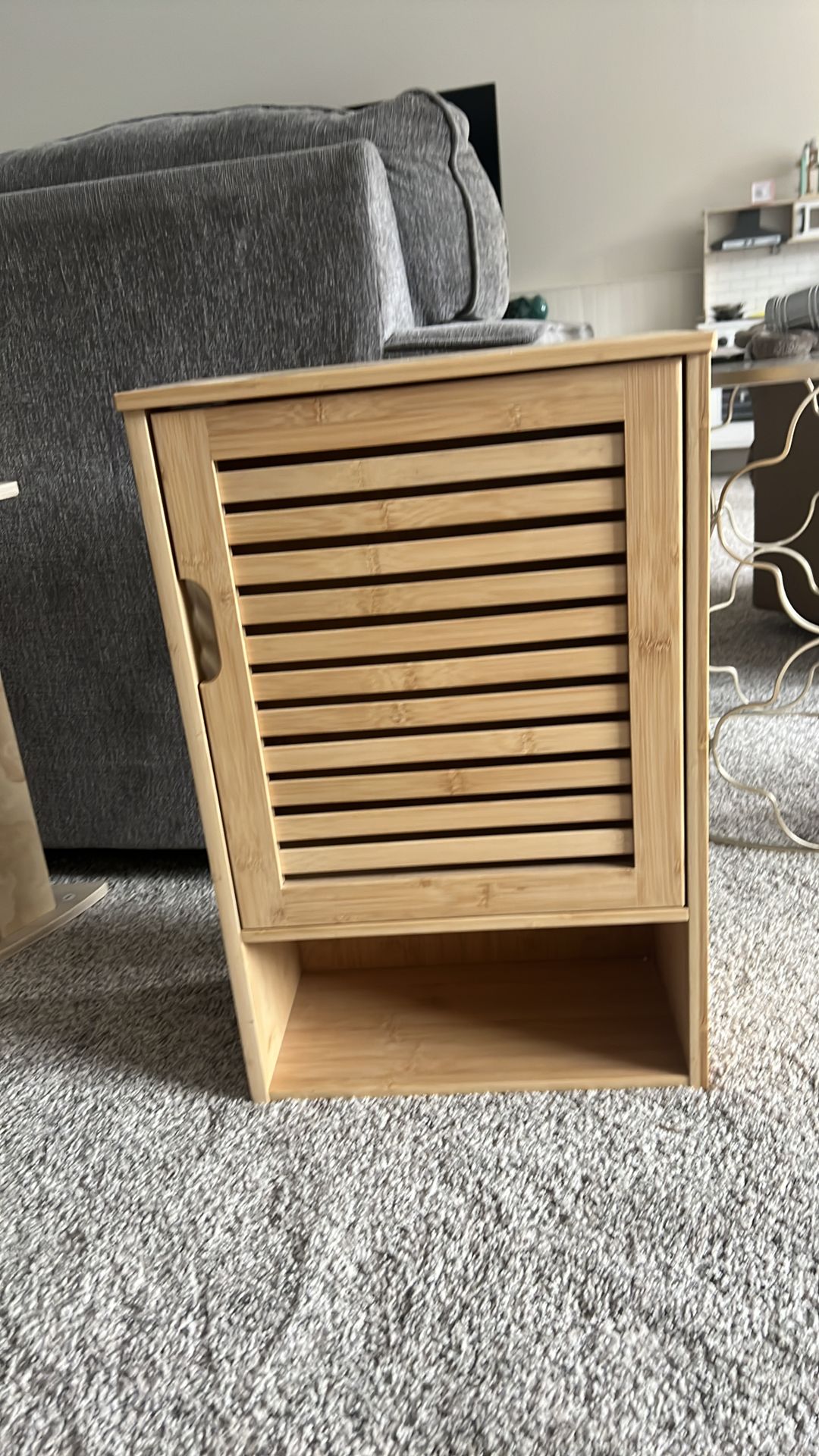 Bathroom storage cabinet