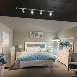 White 4PC King Bedroom Set 