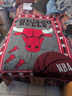 VTG Chicago Bulls NBA Woven Throw Blanket Tapestry by Northwest Company