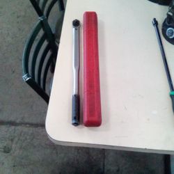 Tekton 25ftlbs -250ftlbs Torque Wrench With Life Time Warranty 