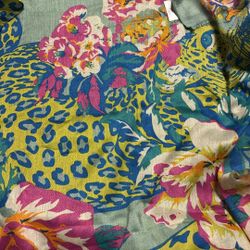 Big SM Scarf  Flowers Leopard  Beg Tag