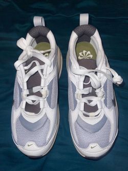 Women’s Nike Air Max Bliss Size 5