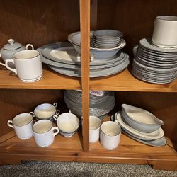 Marquise Dinnerware Complete Set