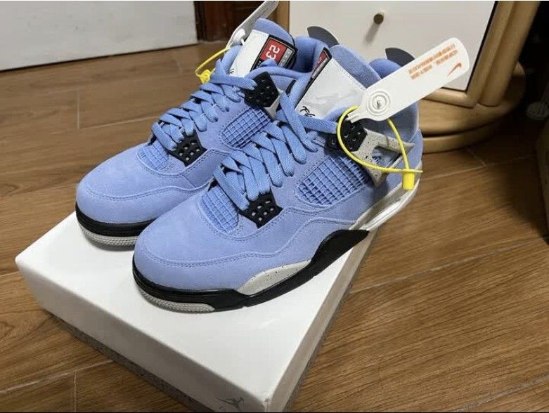 Air Jordan 4