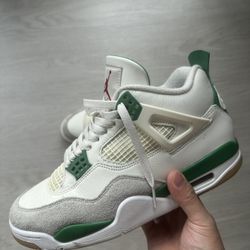Jordan 4 SB Pine 