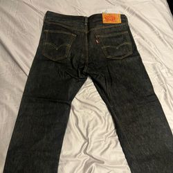 Black 501 Levi’s