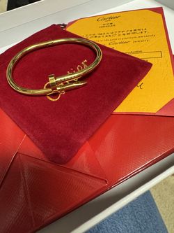 Nail bracelet gold