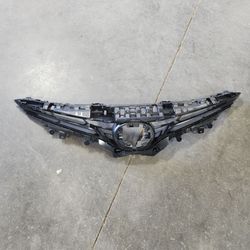 Toyota Camry Upper Grille Grille 2021 2022 2023 2024 Part $50