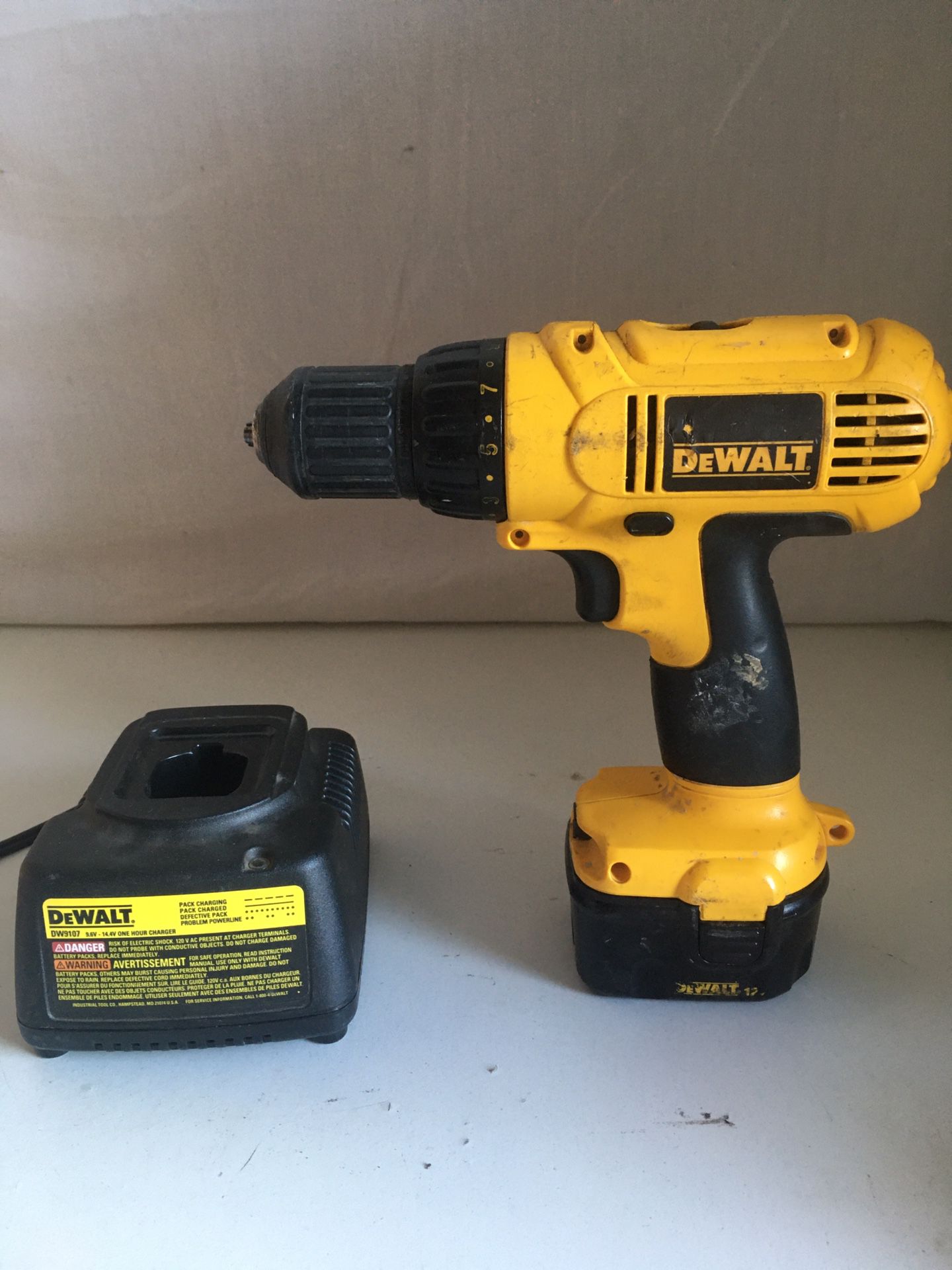 DeWalt DC727 Type 1 DC-727 12V 3/8" VSR 10mm 2-Speed RPM: 0-400/0-1400 Cordless Drill / 39 Tested and working perfectly. Will demonstrate f for Sale in Spring Valley, CA - OfferUp