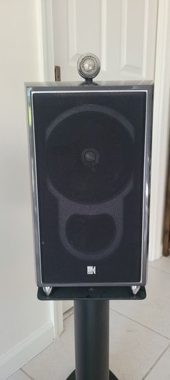 KEF XQ1 With KEF Stands