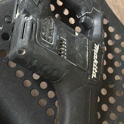 Makita saw saw