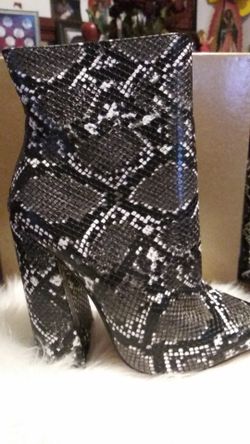 Ankle boots