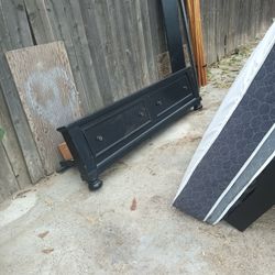 Ca King Bed With Frame With Underneath Drawers Like Brand New 
