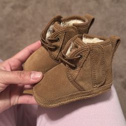 Newborn ugg boots
