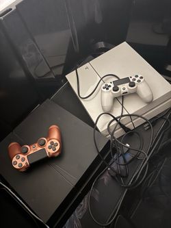 2 ps4s with controllers