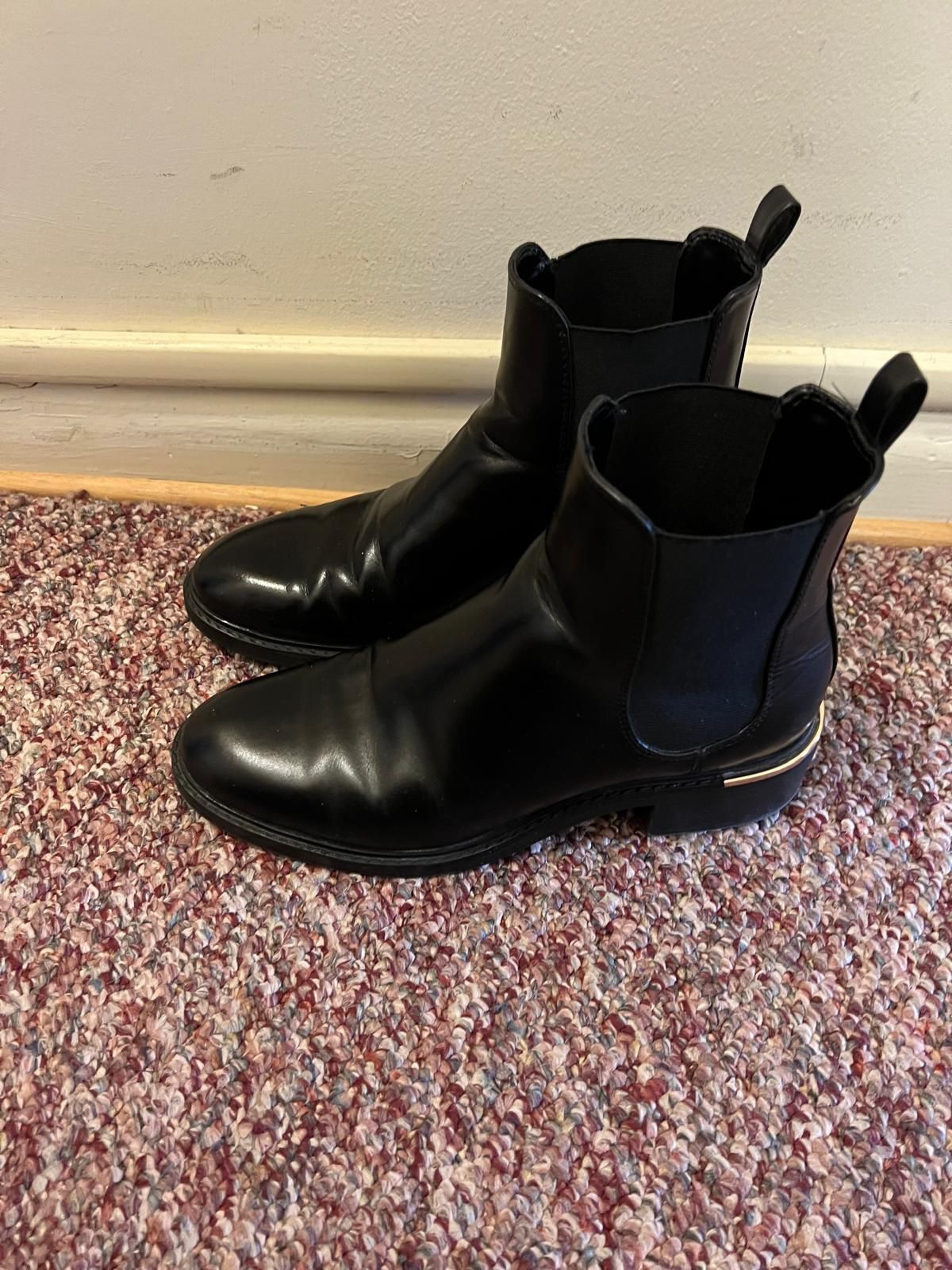 Zara Boots