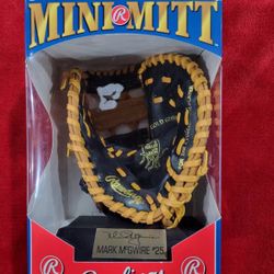 🔥⚾️ Mark McGwire -  Rawlings Genuine Leather Mini Mitt in Box with Stand & Card #25 ⚾️🔥