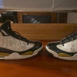 Used Jordan Zero Dub Black Metallic Gold  White(Size 10 US)