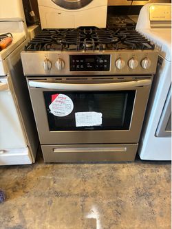 Frigidaire Stove