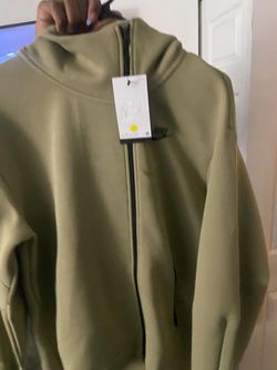 Woman’s Nike Tech Hoodie