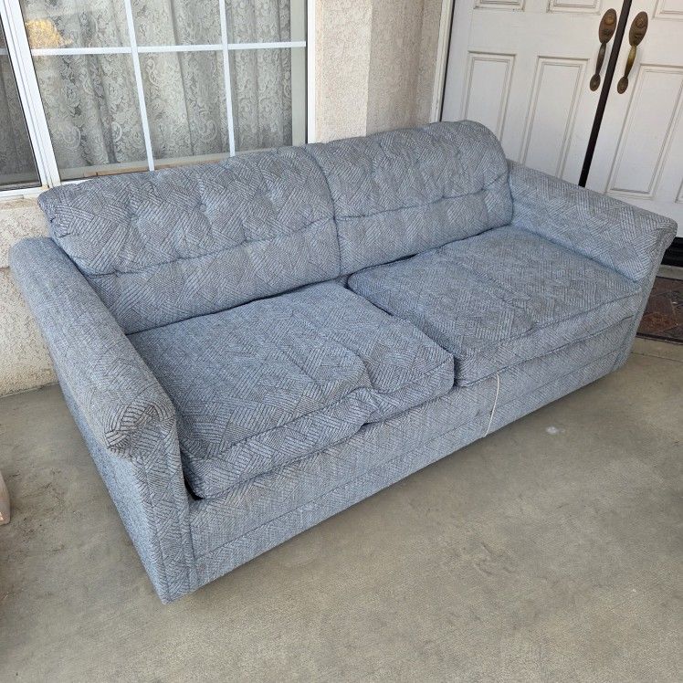 couch pull out bed. vintage. free