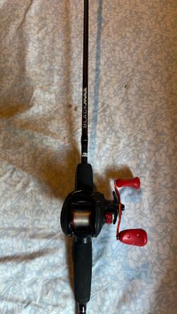Abu garcia black max bait caster