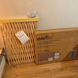 Extra Wide Pet Gate / Baby Gate - Fits Openings 24” - 60”