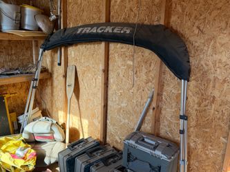 Tracker shade cover
