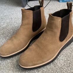 Men’s Brown Suade Ugg Boots - Size 9