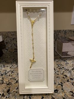 Hallmark Rosary glass frame (rosary not included) excellent condition