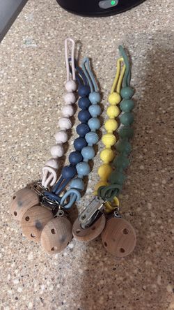 Silicone Bead Pacifier Clips Set of 4