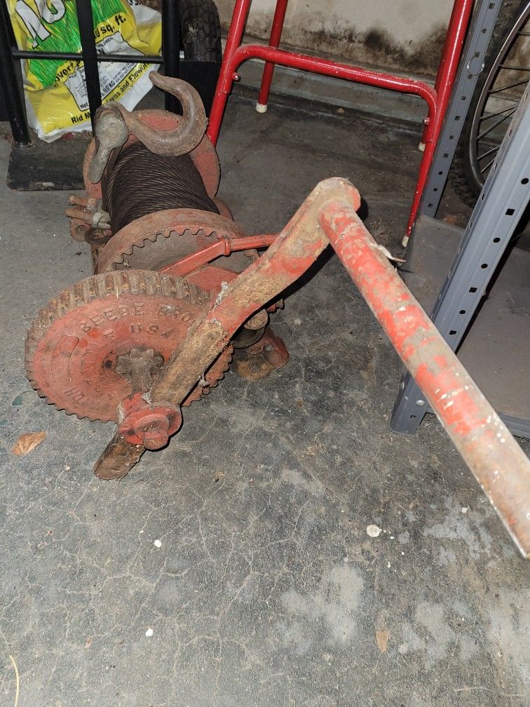 Beebe Manual 2 Ton Winch- Trade Or Cash