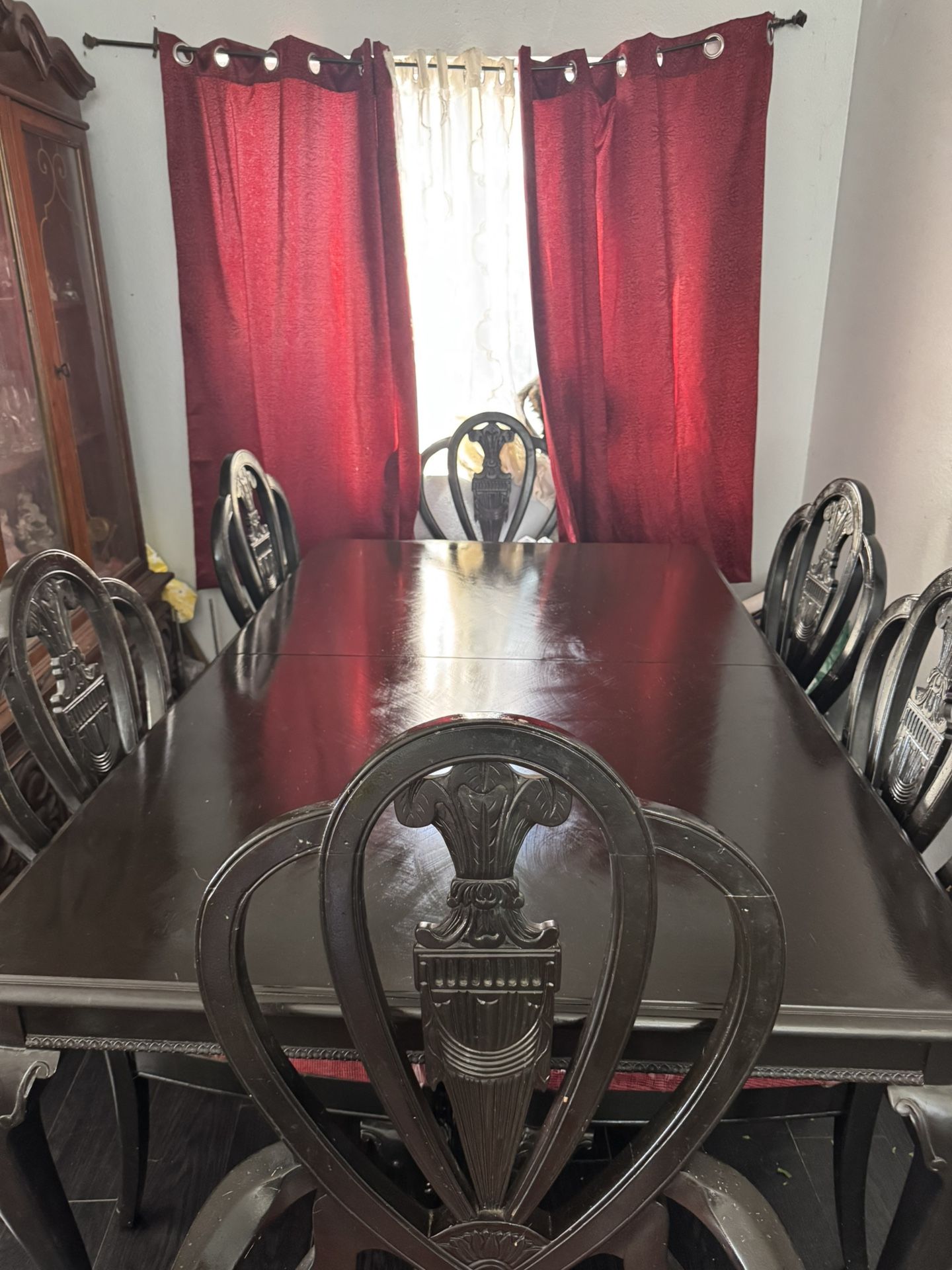 Dinning Table
