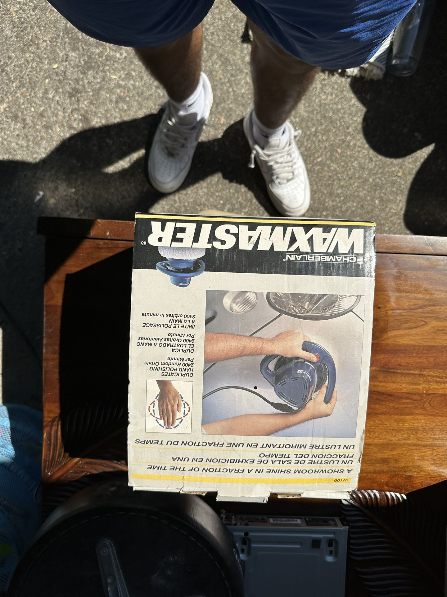 Wax master car buffer machine