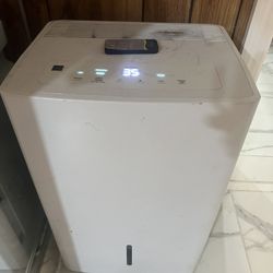 Dehumidifier 