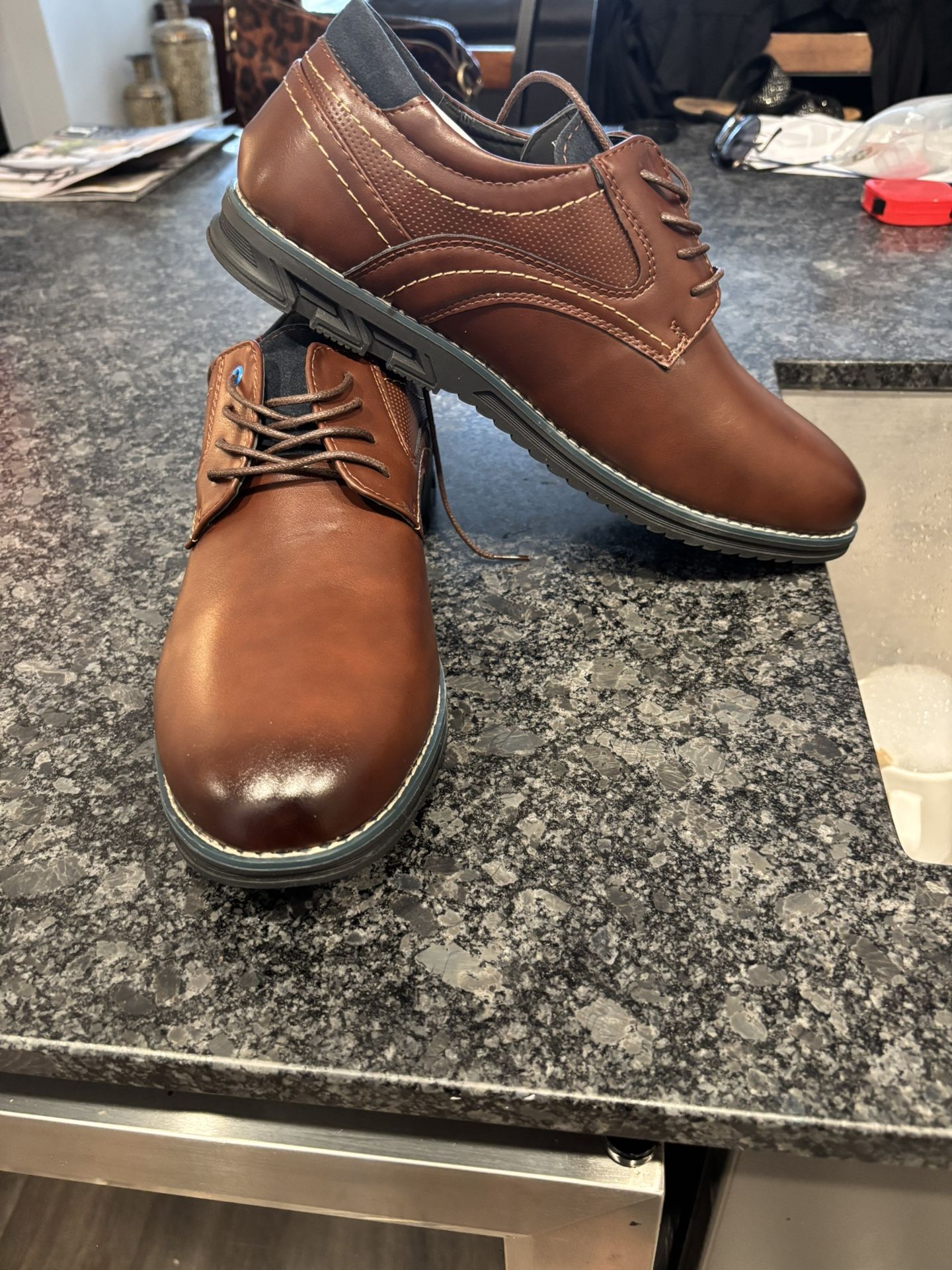 GATSBY MENS DRESS SHOES SOZE 10.5 B