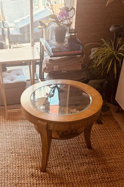 Round Table