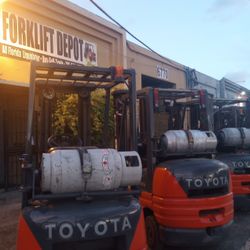 FORKLIFT TOYOTA #1 WHOLESALERS 