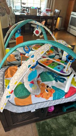 Little Einsteins play mat