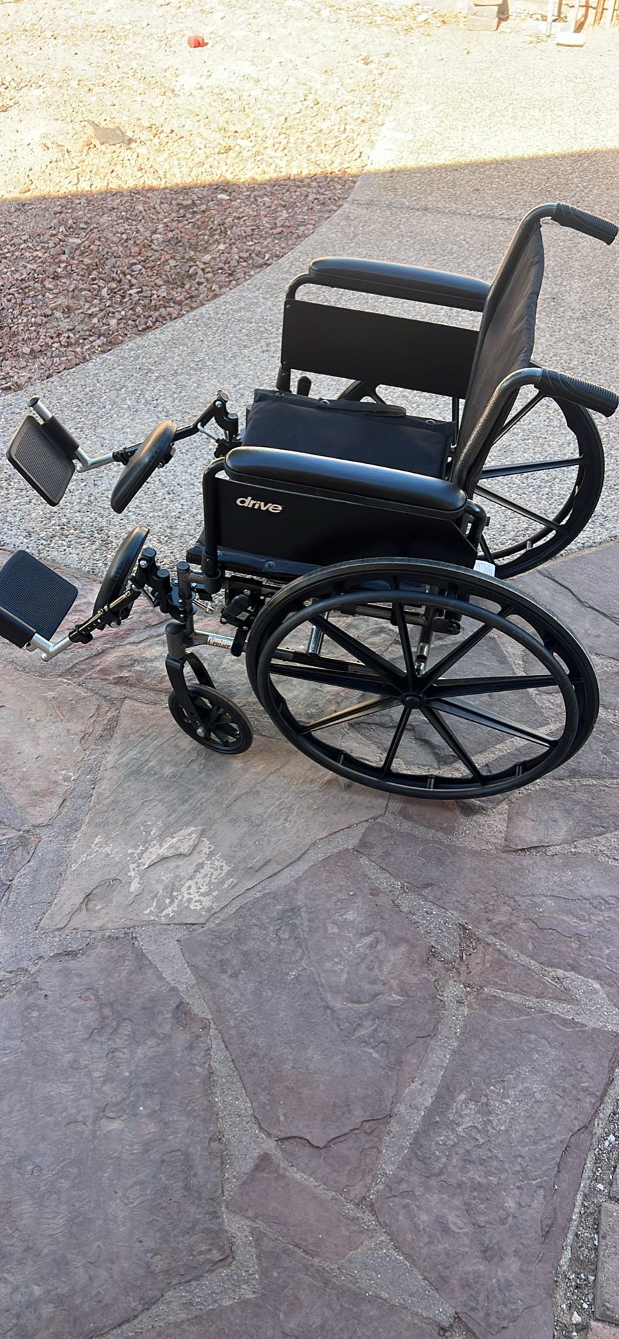 Drive Wheelchair w/ Elevating Leg Rests – Excellent Condition