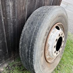  1 tire with steel/HUB Metal rim size 22.5x8.25