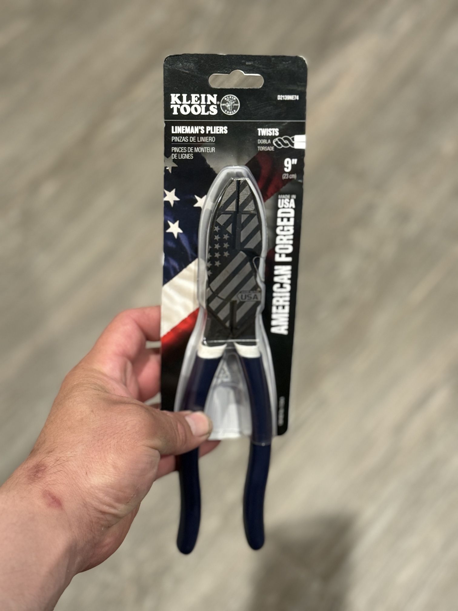 Klein Tools D2139NE74 Lineman's Pliers "AMERICAN FORGED" USA Flag Laser Etching