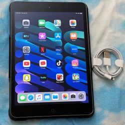 Like New Apple IPad Mini Unlocked 