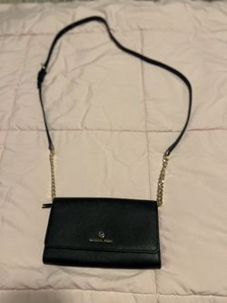 GREAT CONDITION MICHAEL KORS CROSSBODY